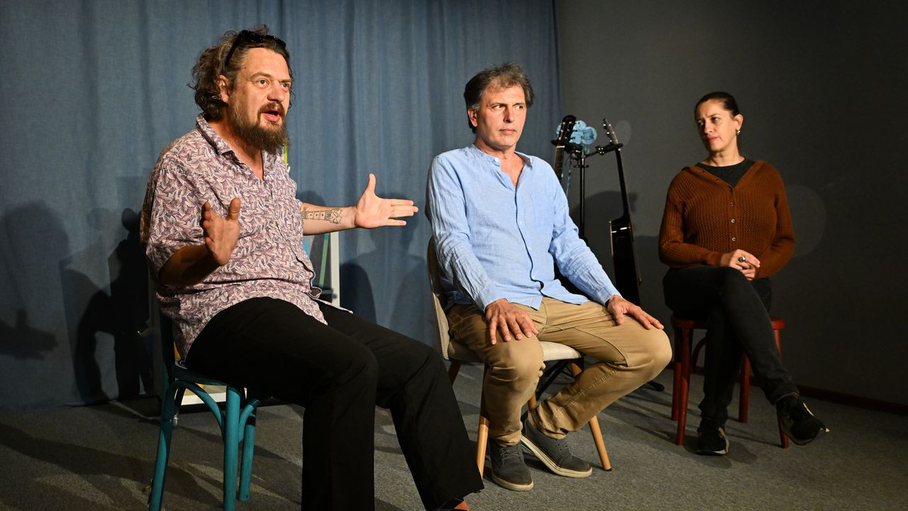 Megzenésített Kányádi Sándor-versekből állított össze darabot a bábszínház